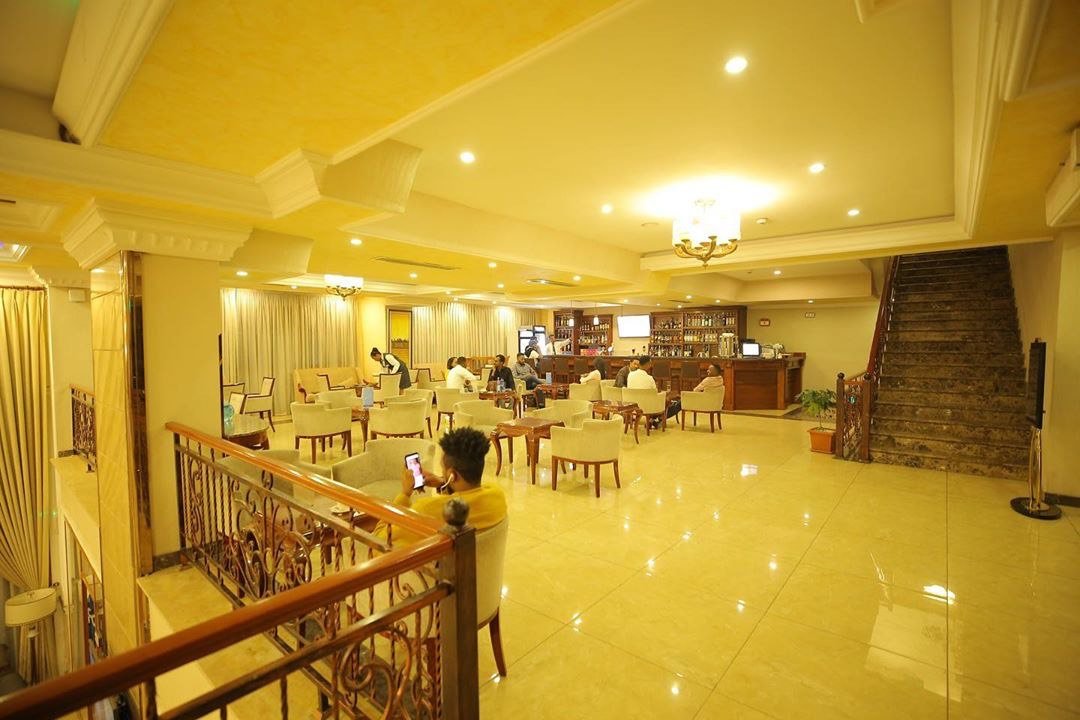 Sapphire Addis Hotel: Dining area
