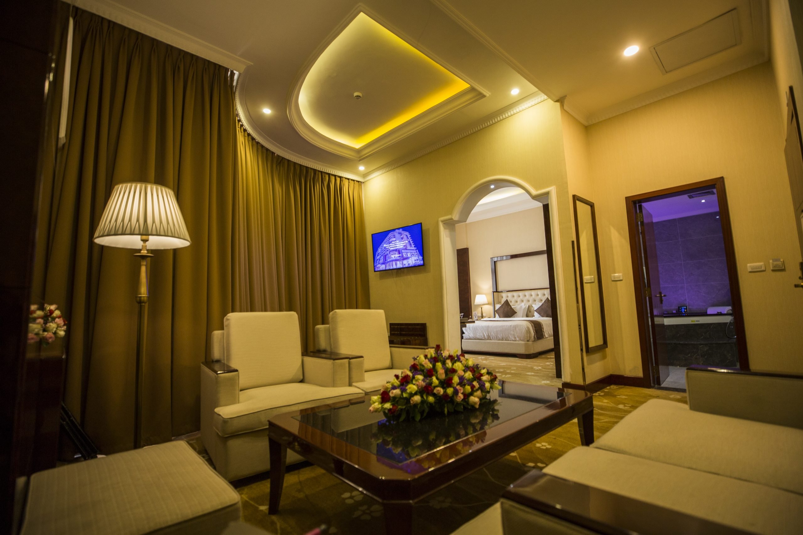 Sapphire Addis Hotel: Suite sitting area