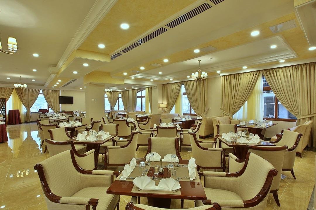 Sapphire Addis Hotel: Dining area